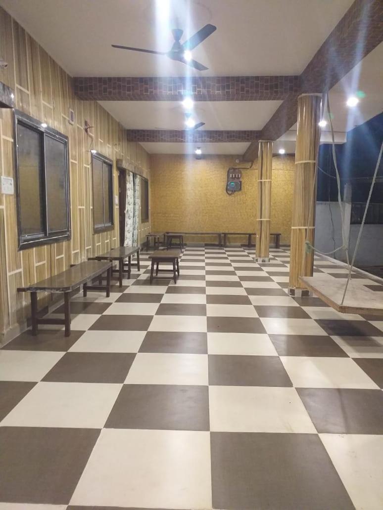 Radhe Krishna Villa Dhanwar Luaran gambar
